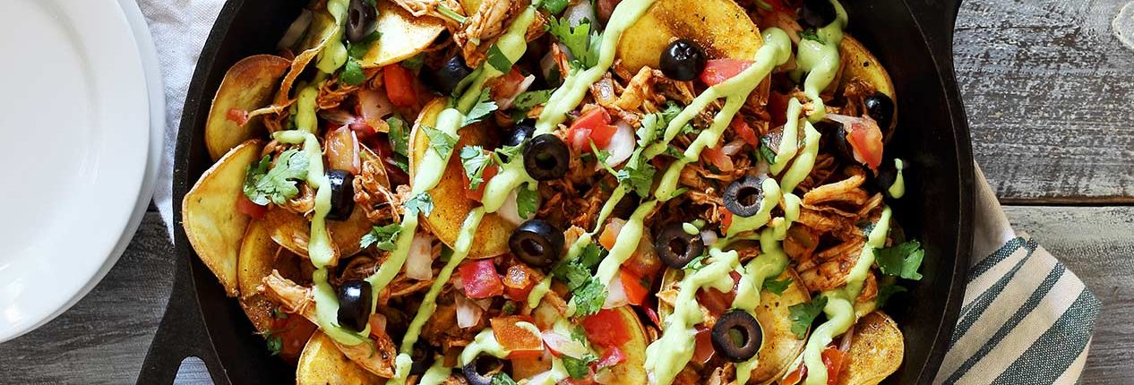 easy paleo nachos recipe with chicken and avocado sauce